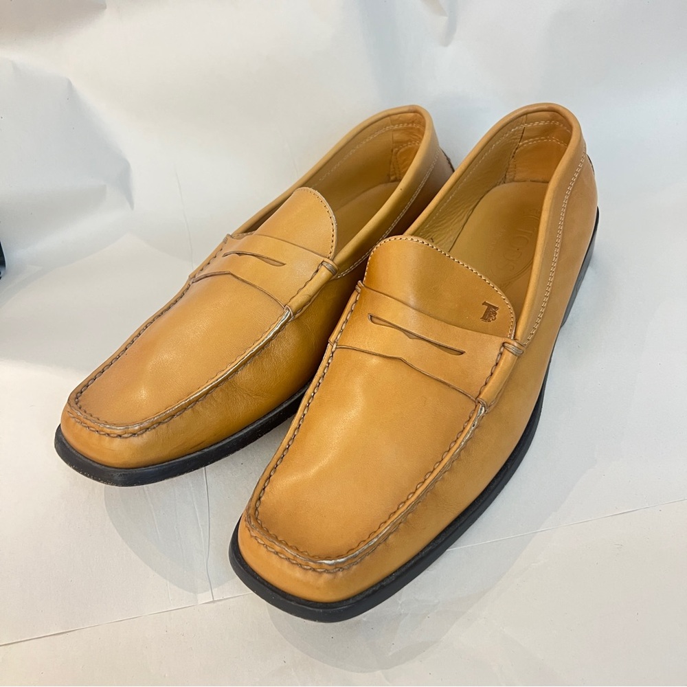 Tod's Men's Tan Leather Loafers